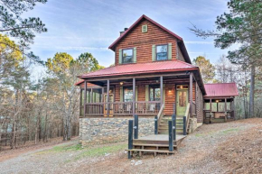 Broken Bow Cabin with Deck, Hot Tub and Fire Pit!